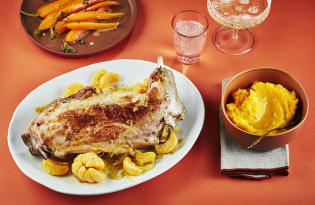 Gigot de chevreau rôtie au miel, purée de butternut, carottes glacées au sirop d’érable