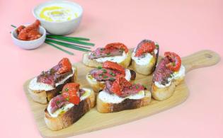 Crostinis de bœuf et burrata