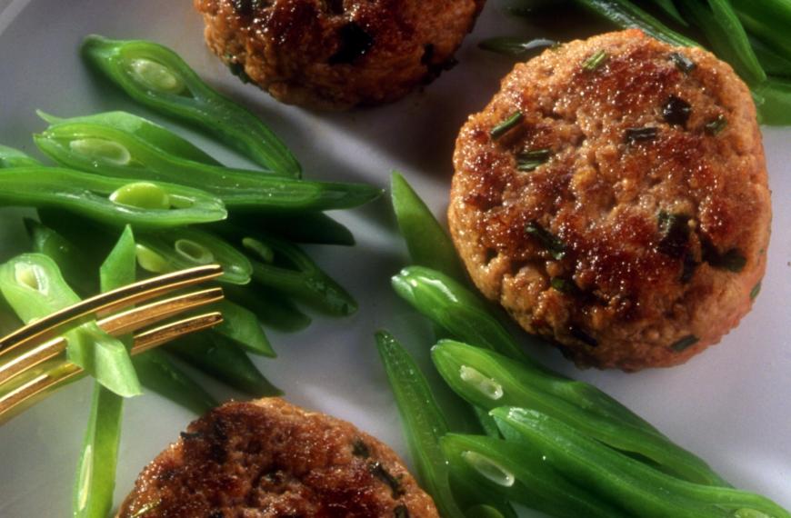 Steak d'aloyau grillé en croûte d'épices