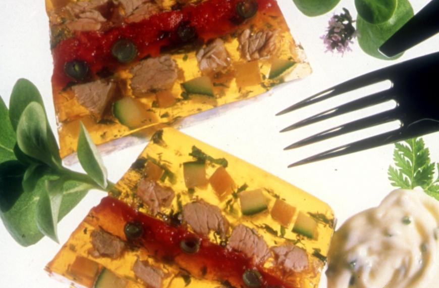 Terrine en gelée aux herbes