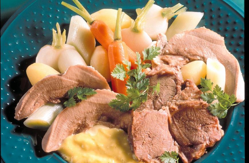 Pot-au-feu de langues d'agneau et son aïoli