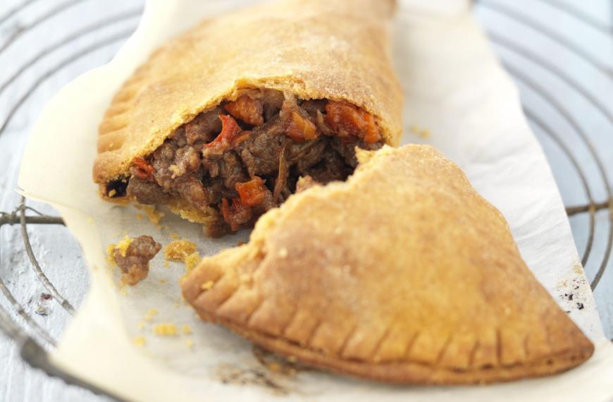 Petits chaussons chiliens farcis à la viande chevaline ou Empanadas