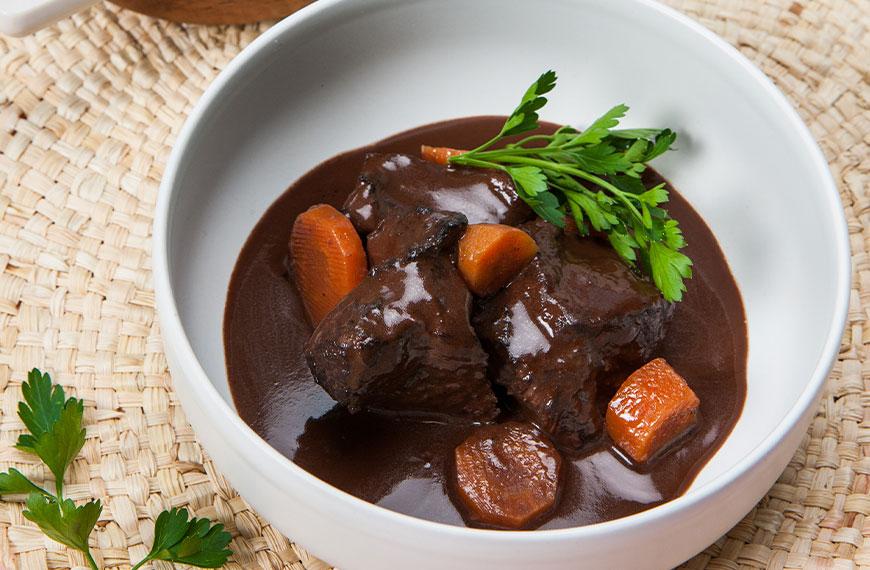 Joue de bœuf, sauce chocolat et taboulé de kasha