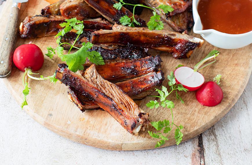 Ribs d’agneau caramélisés à la sauce barbecue